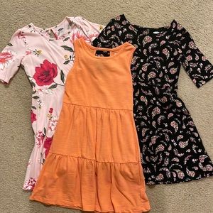 3 Girls cotton dresses size 6/7
